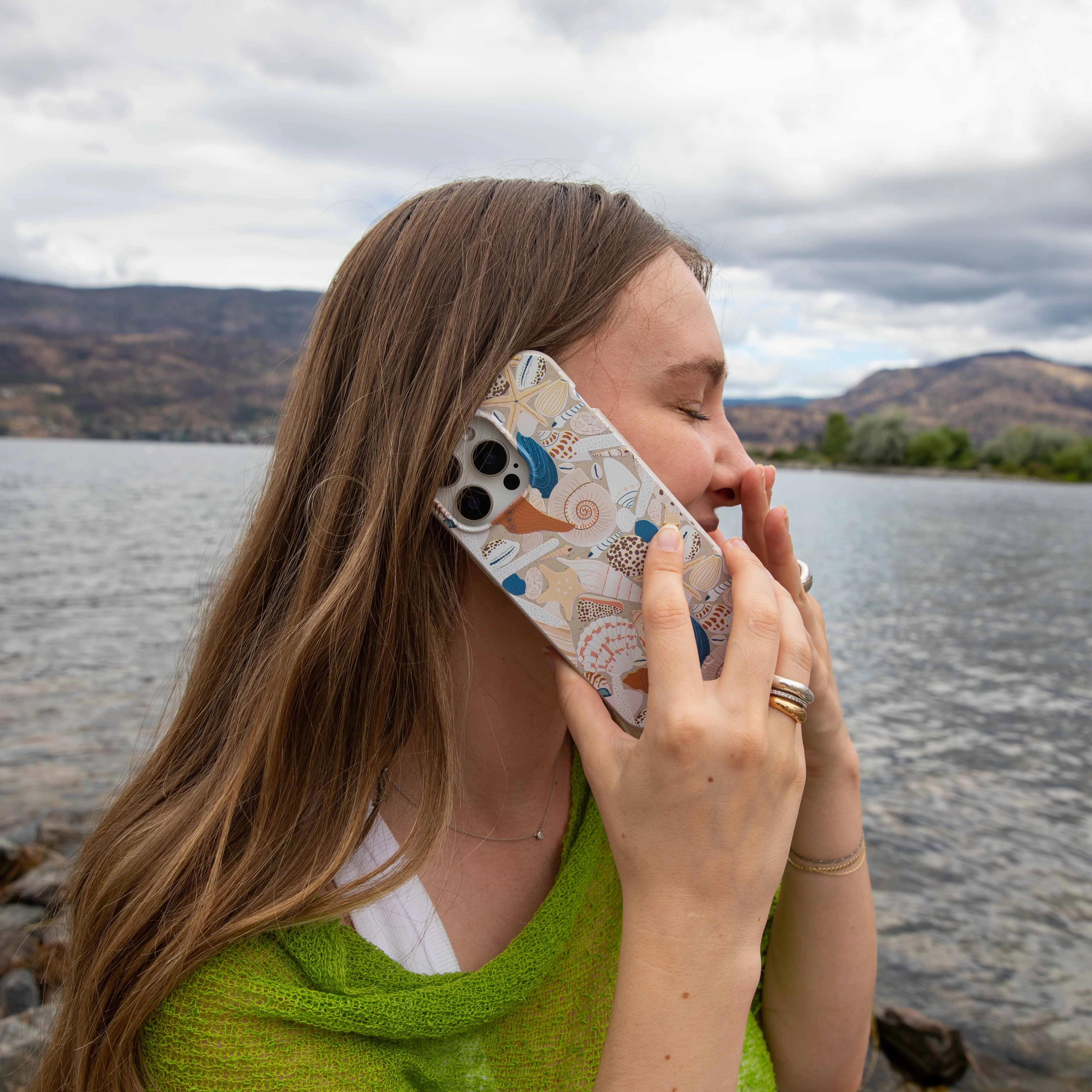 London Fog Sandy Shells iPhone 17 Pro Max Case Hybrid Frame Travel Friendly