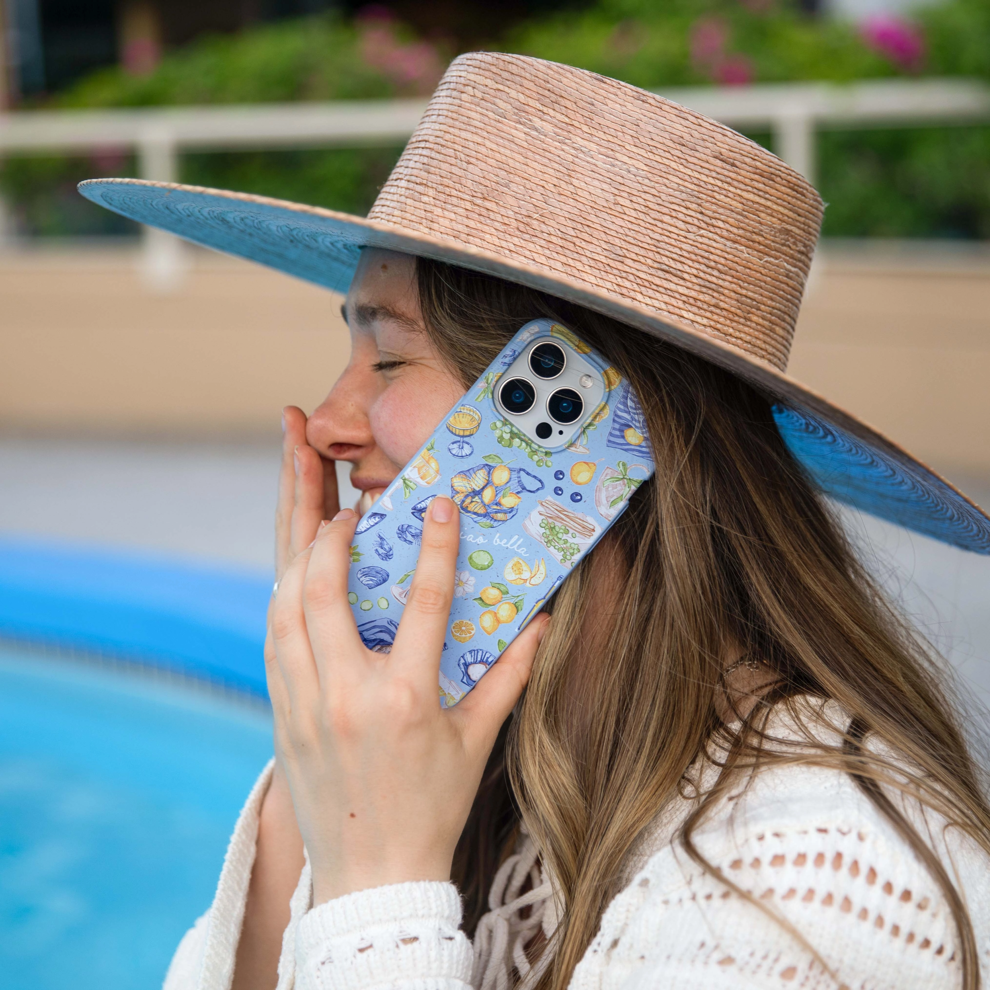 Scratch Barrier Comfort grip design Powder Blue Ciao Bella iPhone 17 Pro Max Case