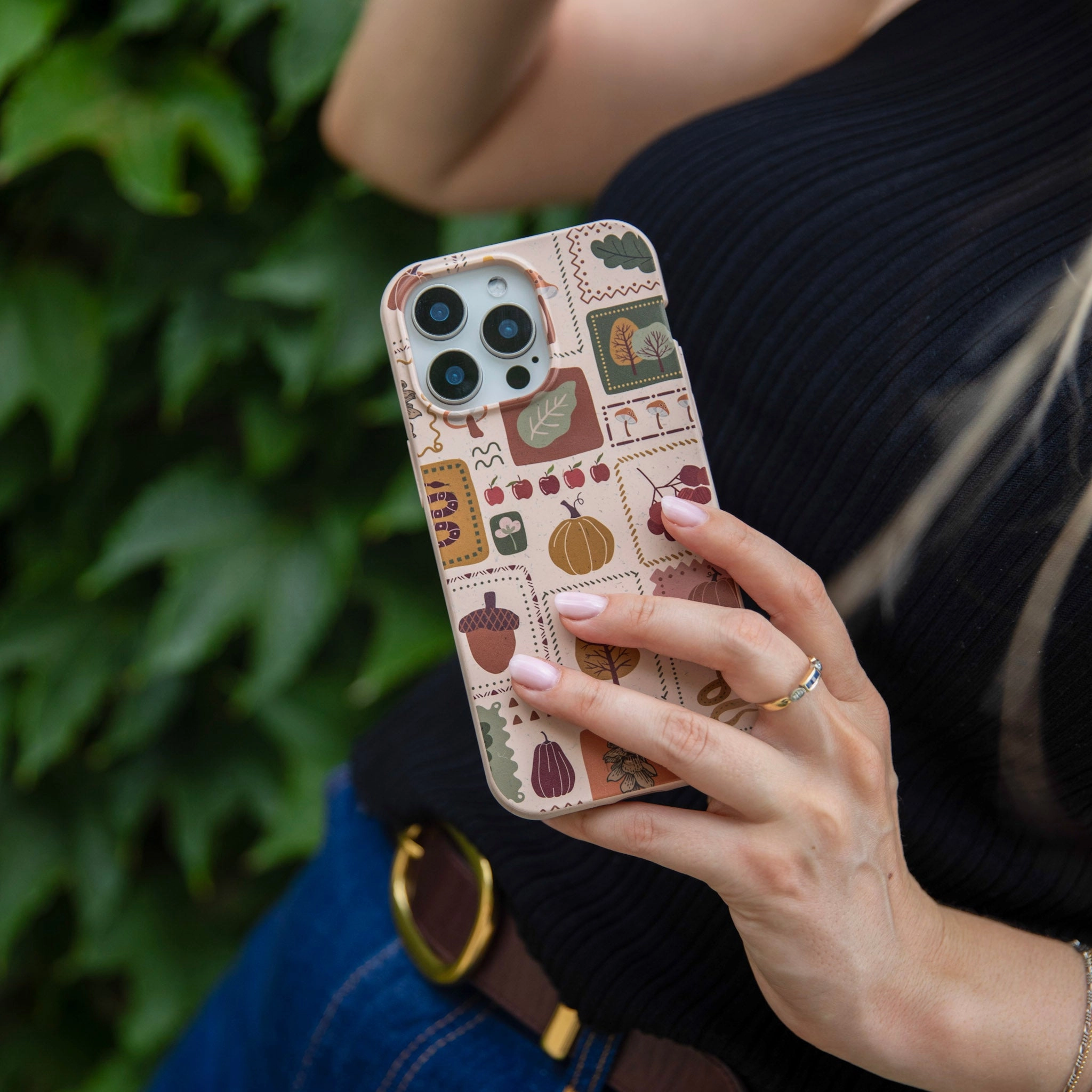 Seashell Autumn Patch iPhone 17 Pro Max Case Soft Design